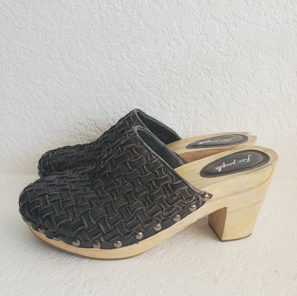 Free People Adelaide Woven Leather Clog Black Studded Wooden Platform Heel 38 EU